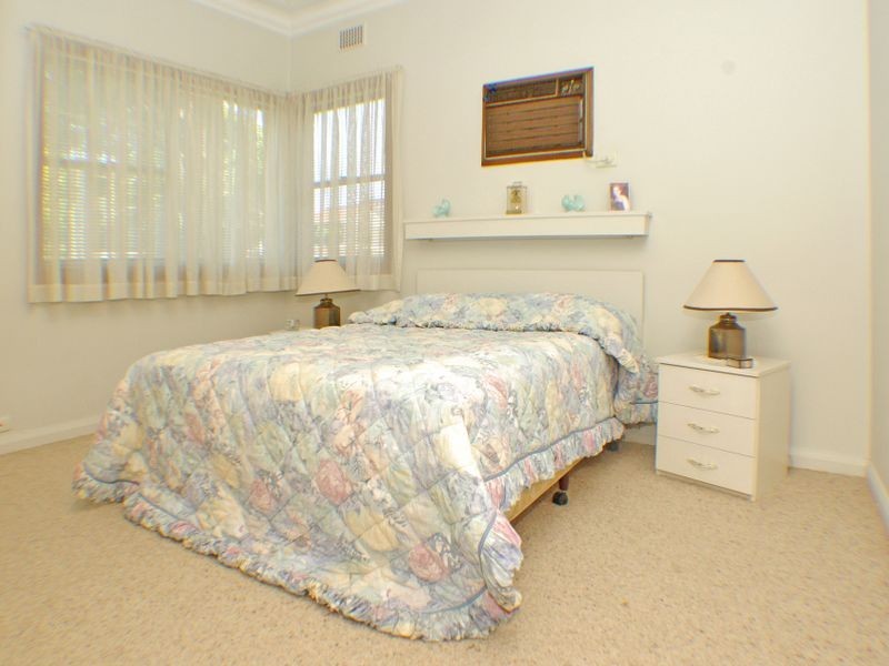 74 Chamberlain Road, Padstow NSW 2211