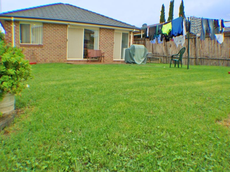9 Verge Place, West Hoxton NSW 2171
