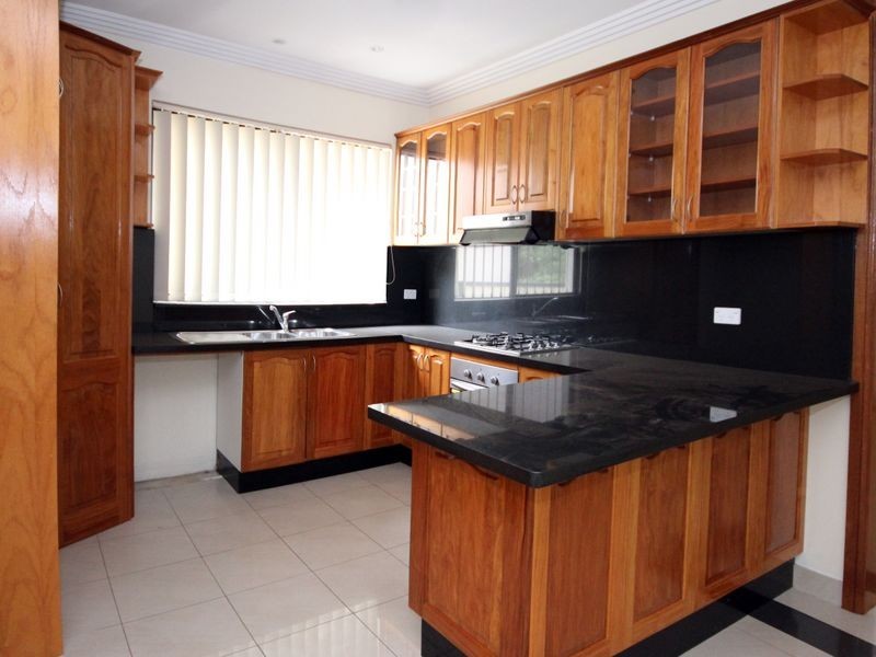 17A Matthews Avenue, East Hills NSW 2213