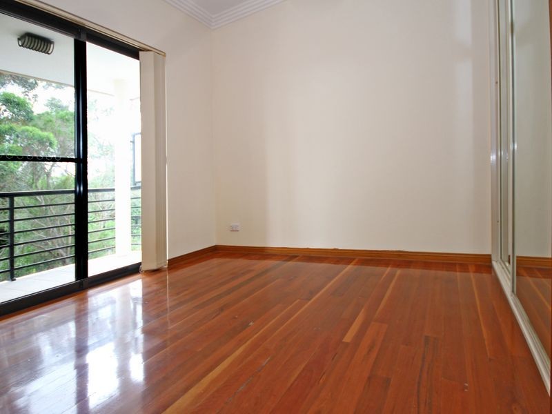 17A Matthews Avenue, East Hills NSW 2213