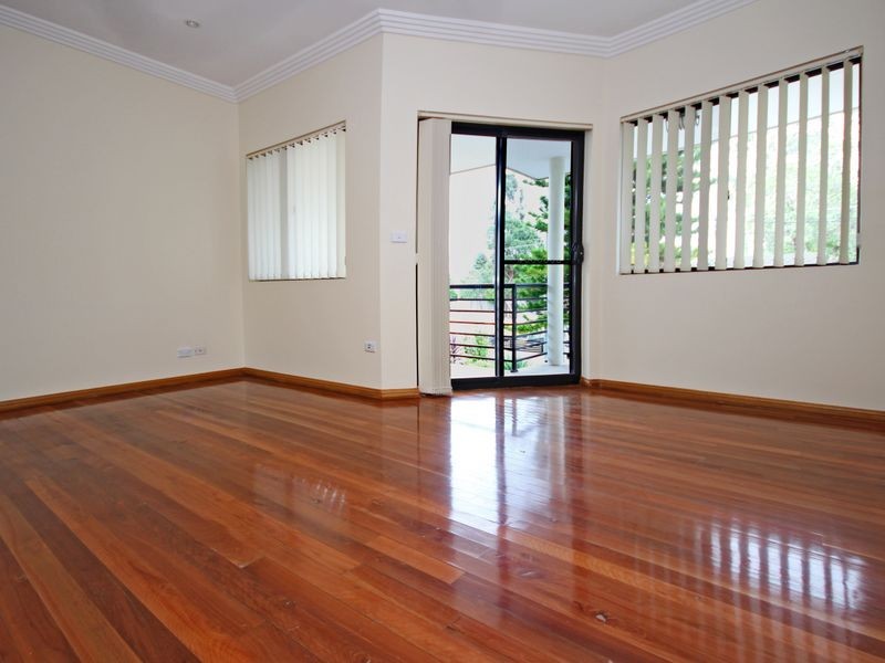 17A Matthews Avenue, East Hills NSW 2213