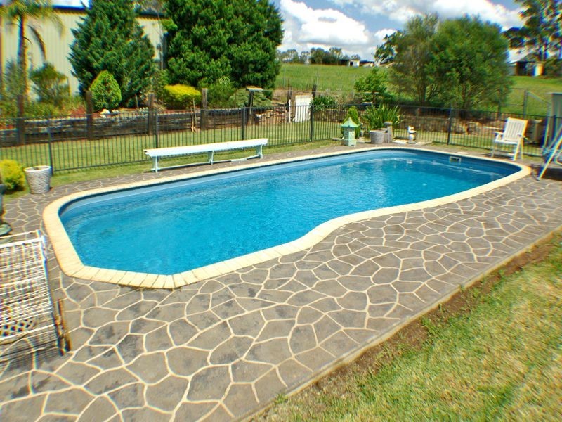 11 Eagleview Road, Minto NSW 2566