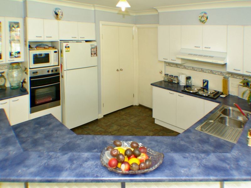 11 Eagleview Road, Minto NSW 2566