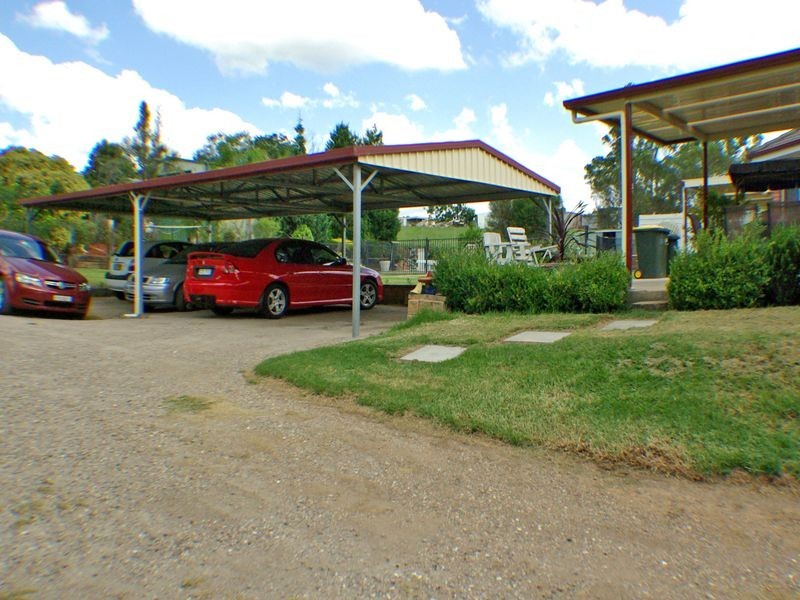 11 Eagleview Road, Minto NSW 2566