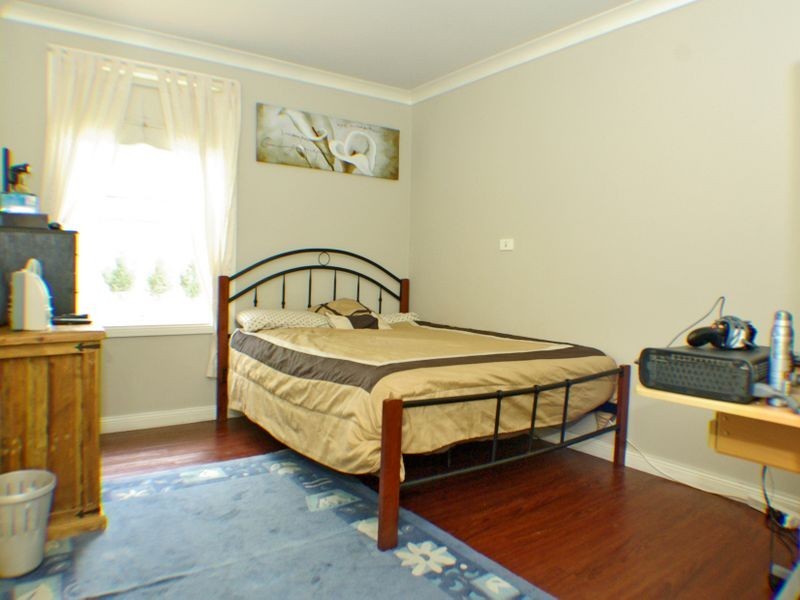 11 Eagleview Road, Minto NSW 2566
