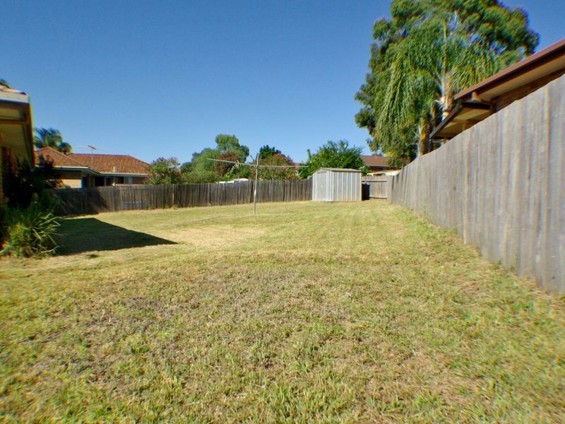 6 Bardolph Avenue, Rosemeadow NSW 2560