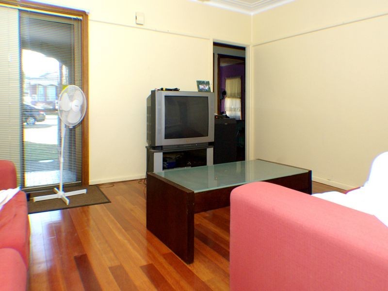 10 Sherwood Street, Revesby NSW 2212