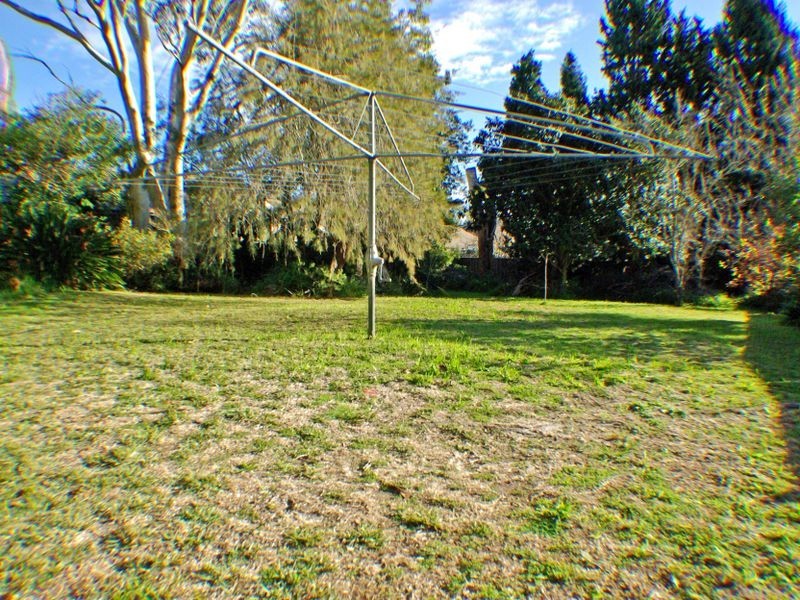 190 Lambeth Street, Picnic Point NSW 2213