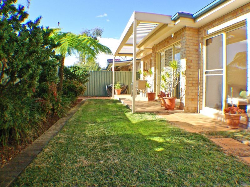 3/883 Henry Lawson Drive, Picnic Point NSW 2213