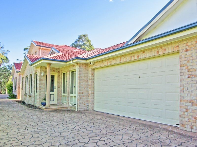 3/883 Henry Lawson Drive, Picnic Point NSW 2213