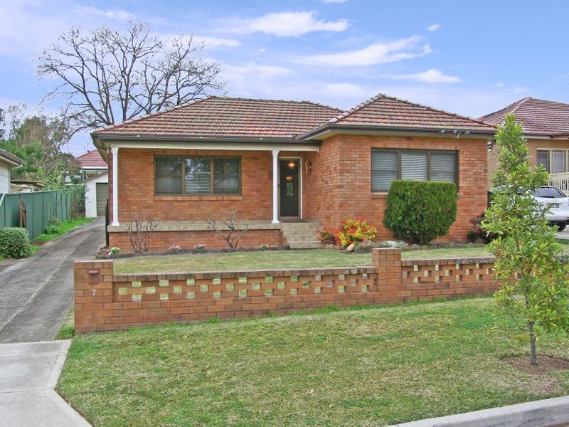 7 Crusade Avenue, Padstow NSW 2211