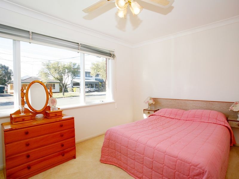 38 Dernancourt Parade, Milperra NSW 2214