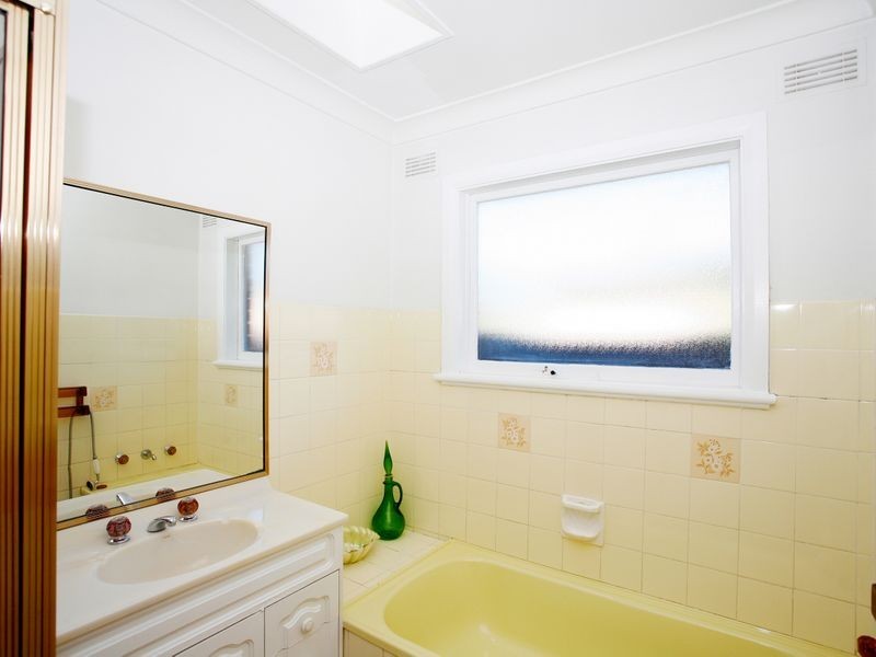 38 Dernancourt Parade, Milperra NSW 2214