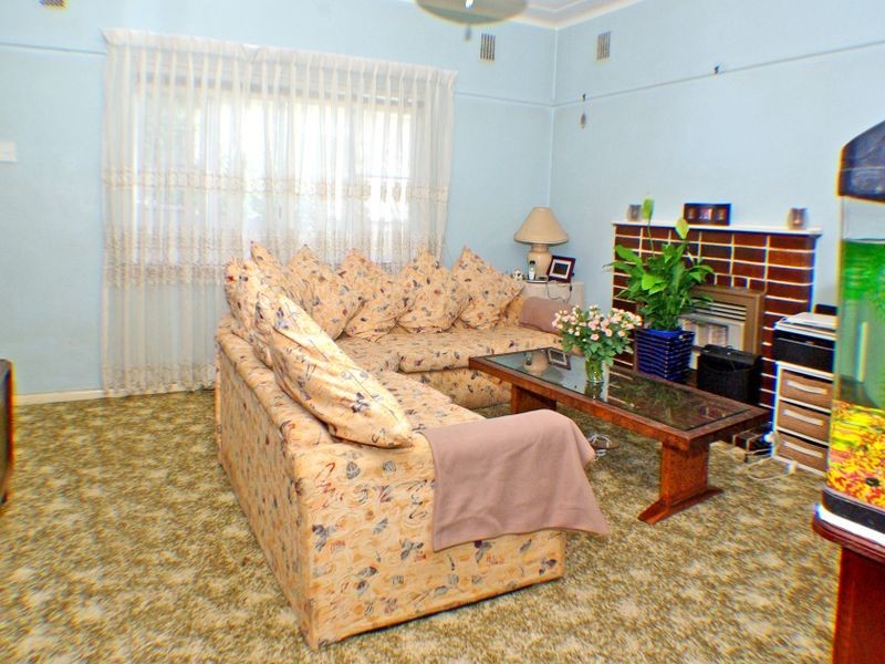 22 Park Road, East Hills NSW 2213