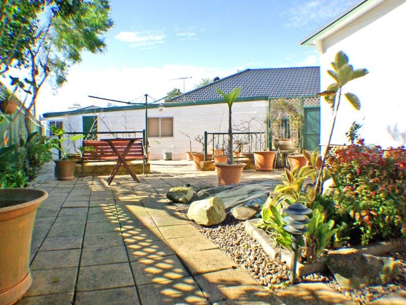 16 Hendy Avenue, Panania NSW 2213