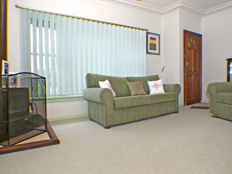20 Doris Street, Picnic Point NSW 2213
