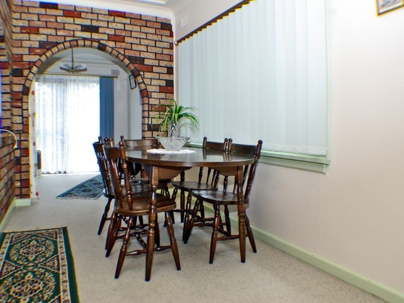20 Doris Street, Picnic Point NSW 2213
