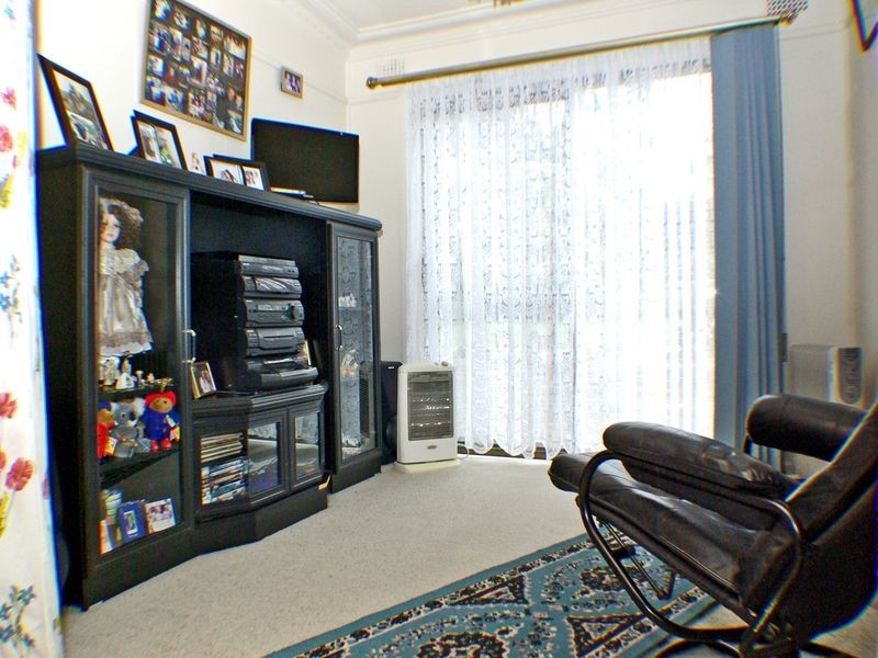 20 Doris Street, Picnic Point NSW 2213