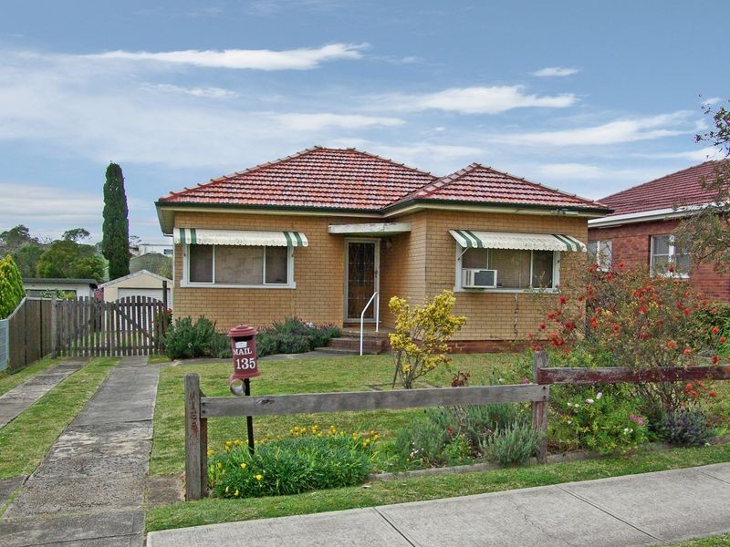 135 Arab Road, Padstow NSW 2211