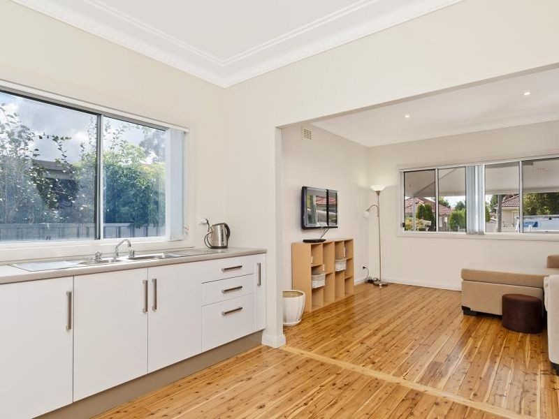 78 Picnic Point Road, Panania NSW 2213