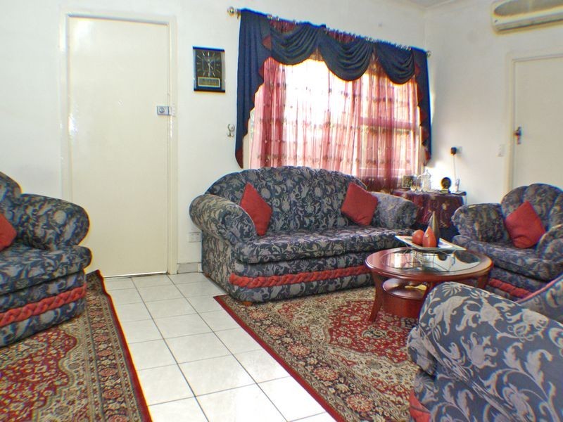 196 Bransgrove Road, Panania NSW 2213