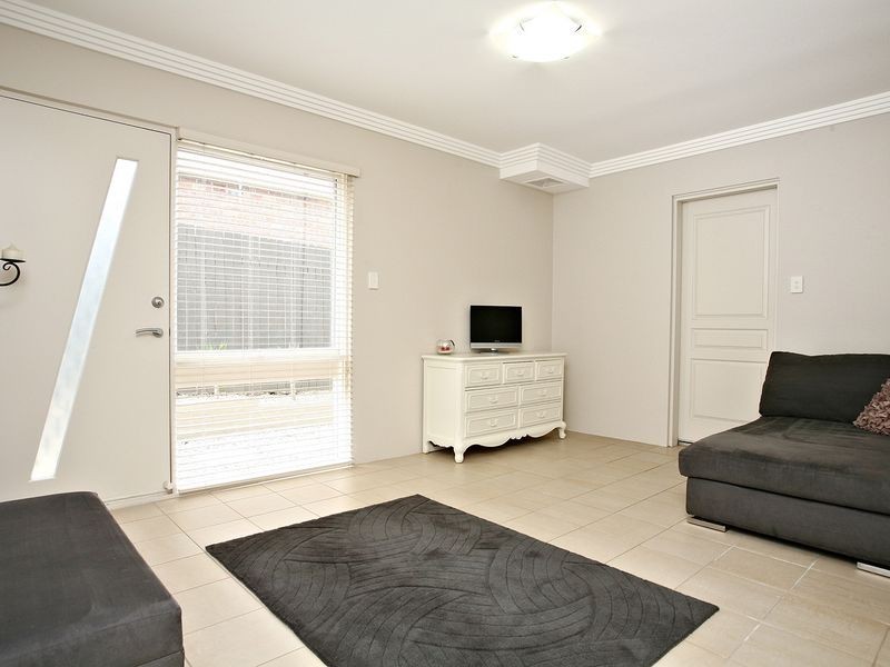 2 Orford Place, Illawong NSW 2234