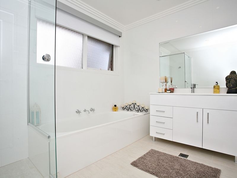 2 Orford Place, Illawong NSW 2234