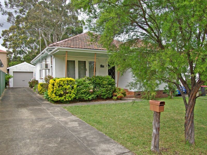 11 Lang Street, Padstow NSW 2211