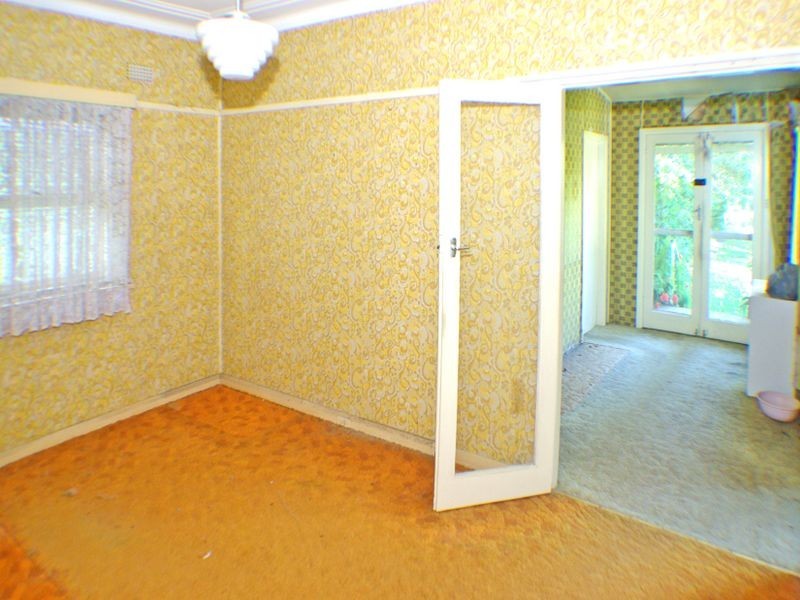 8 Robb Street, Revesby NSW 2212