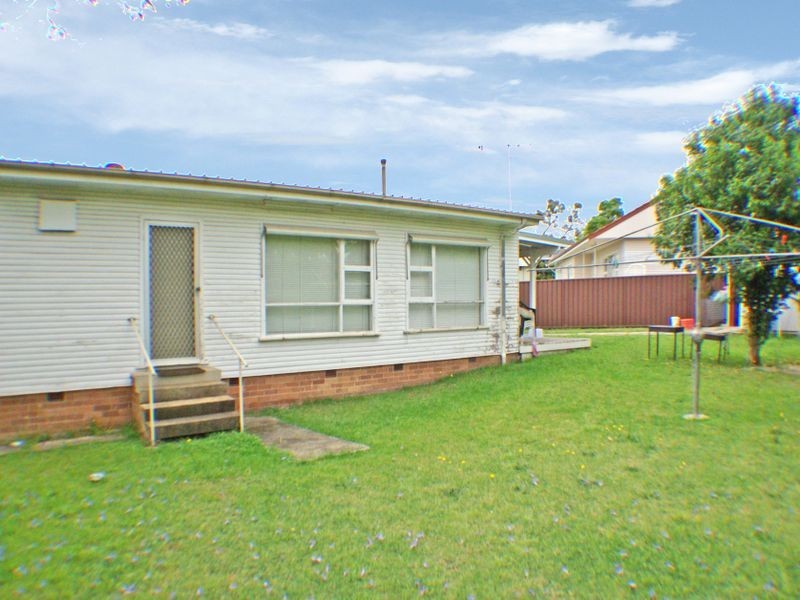 17 Gracemar Avenue, Panania NSW 2213