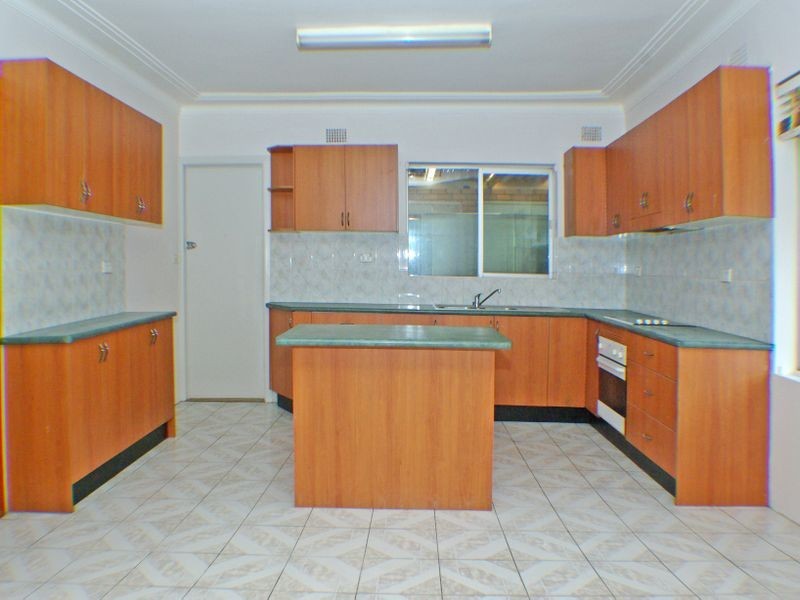 21 Bradshaw Avenue, Moorebank NSW 2170