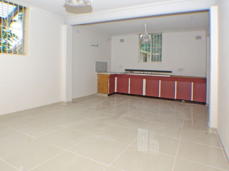 21 Bradshaw Avenue, Moorebank NSW 2170