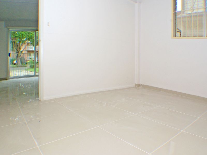 21 Bradshaw Avenue, Moorebank NSW 2170