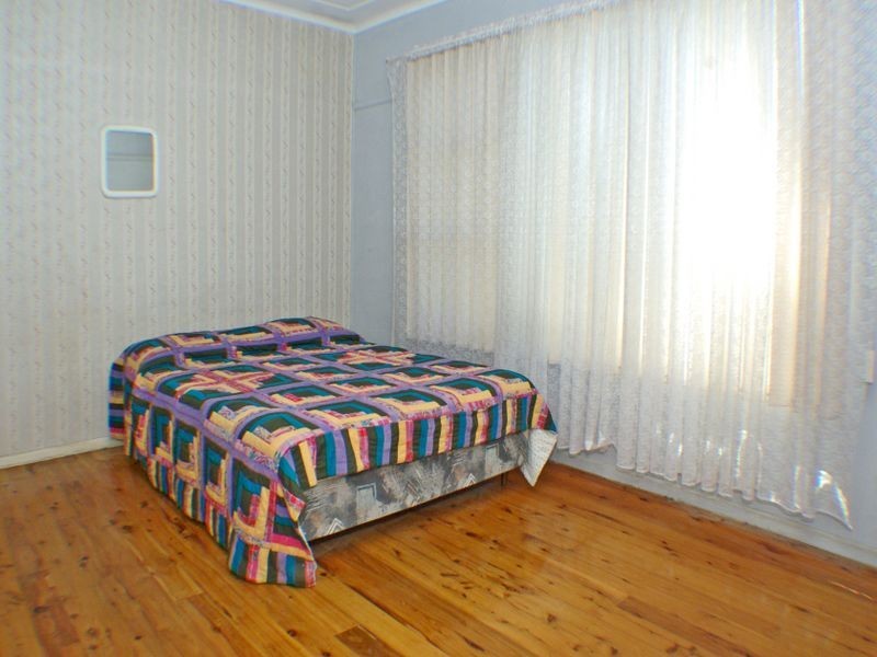 1 Park Road, East Hills NSW 2213