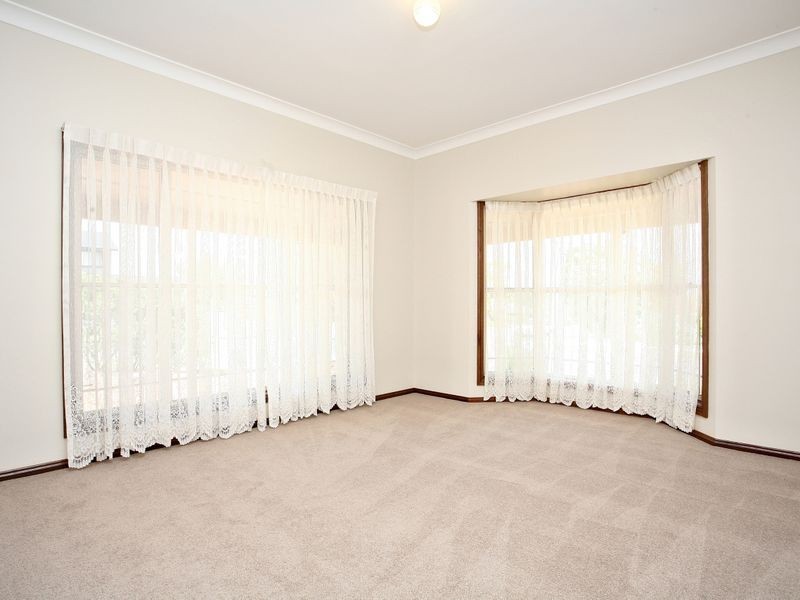 30 Henry Kendall Avenue, Padstow Heights NSW 2211