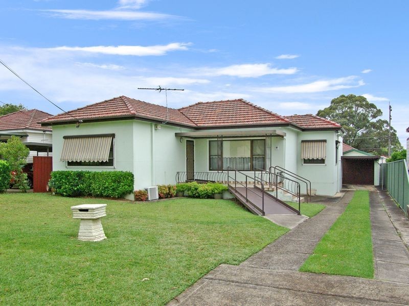 4 Ellesmere Street, Panania NSW 2213