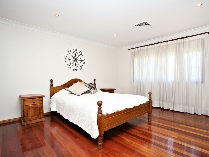 128 Faraday Road, Padstow NSW 2211