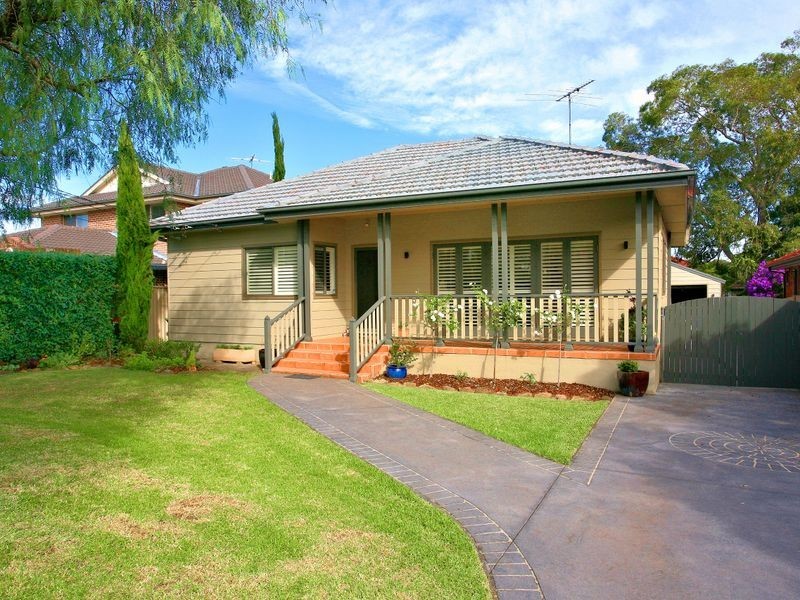 18 Brighton Avenue, Panania NSW 2213