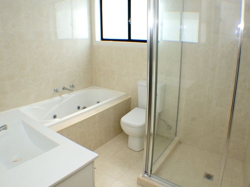 15 Worsley Street, East Hills NSW 2213