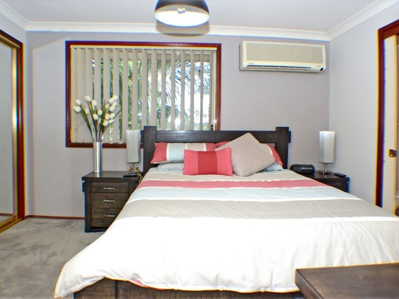 2/674A Henry Lawson Drive, East Hills NSW 2213