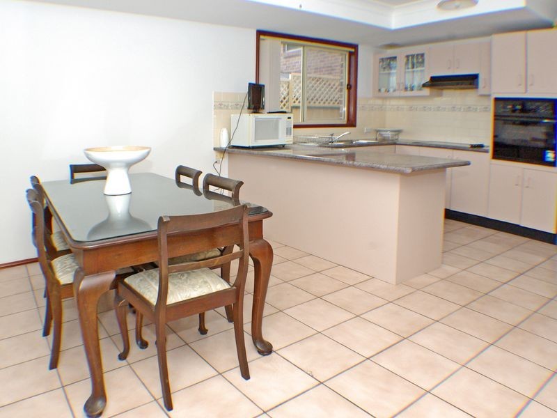 2/674A Henry Lawson Drive, East Hills NSW 2213