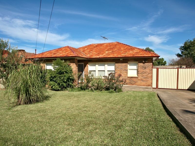 24 Wilberforce Road, Revesby NSW 2212