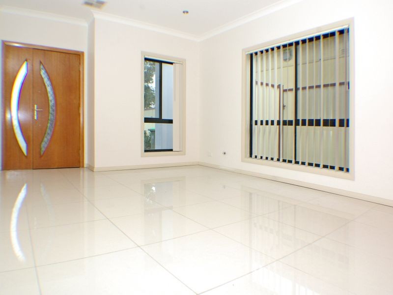 2A Lehn Road, East Hills NSW 2213