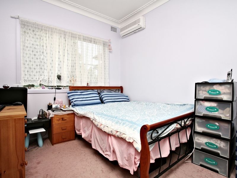 8 Susan Ave, Padstow Heights NSW 2211