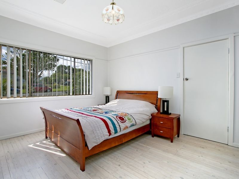 1 Winifred Avenue, Condell Park NSW 2200