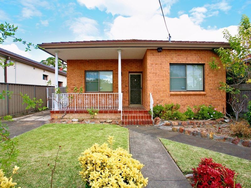 20 Chertsey Avenue, Bankstown NSW 2200
