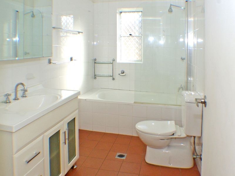 8 Bennett Avenue, Roselands NSW 2196