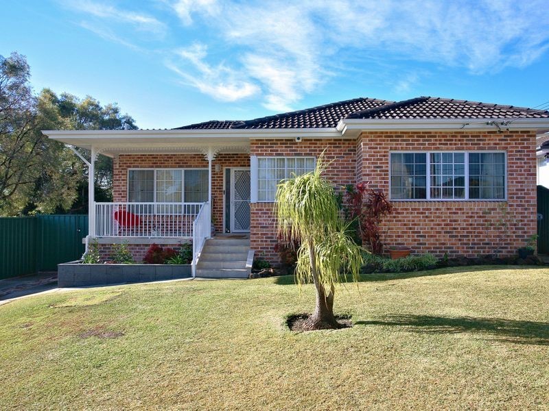 92 Thomas Street, Picnic Point NSW 2213