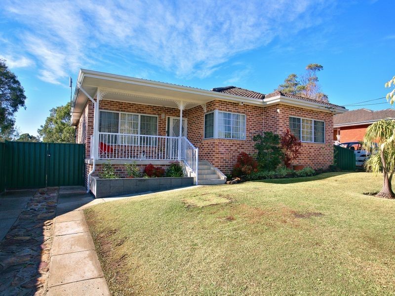 92 Thomas Street, Picnic Point NSW 2213