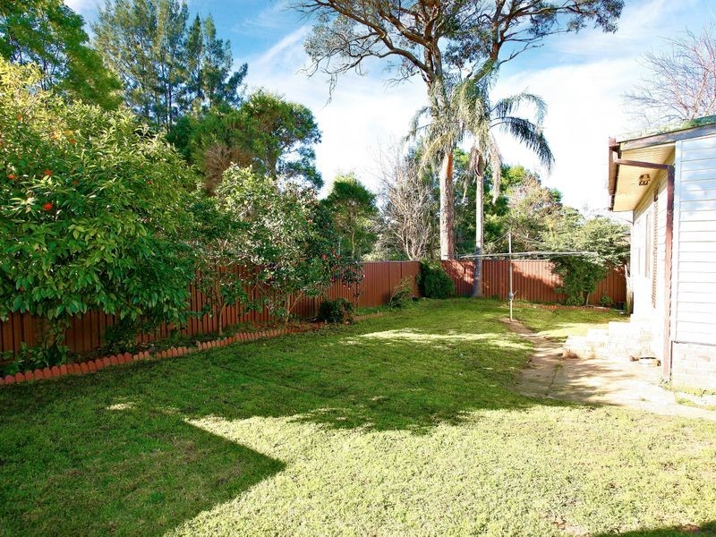 2 Tallawarra Avenue, Padstow NSW 2211